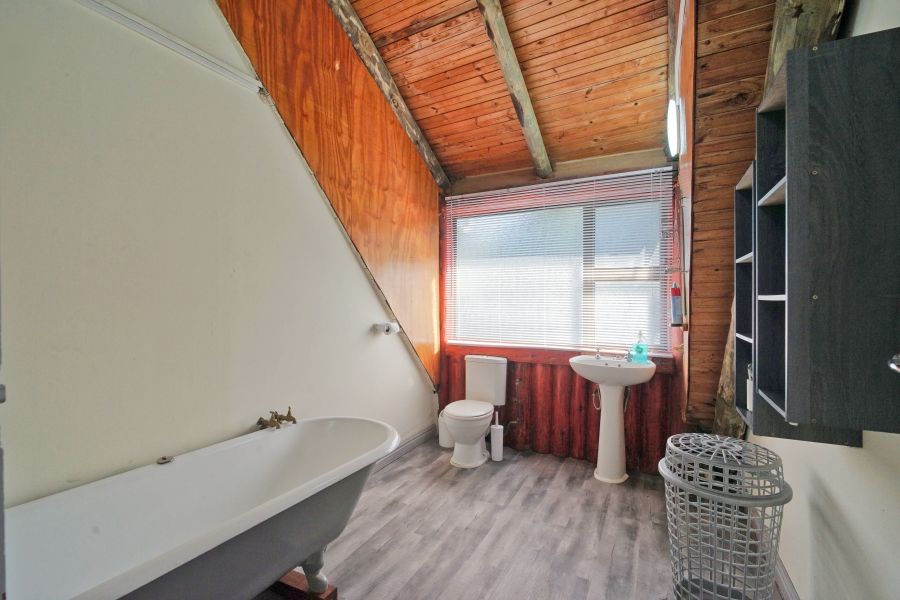 3 Bedroom Property for Sale in Winterstrand Eastern Cape
